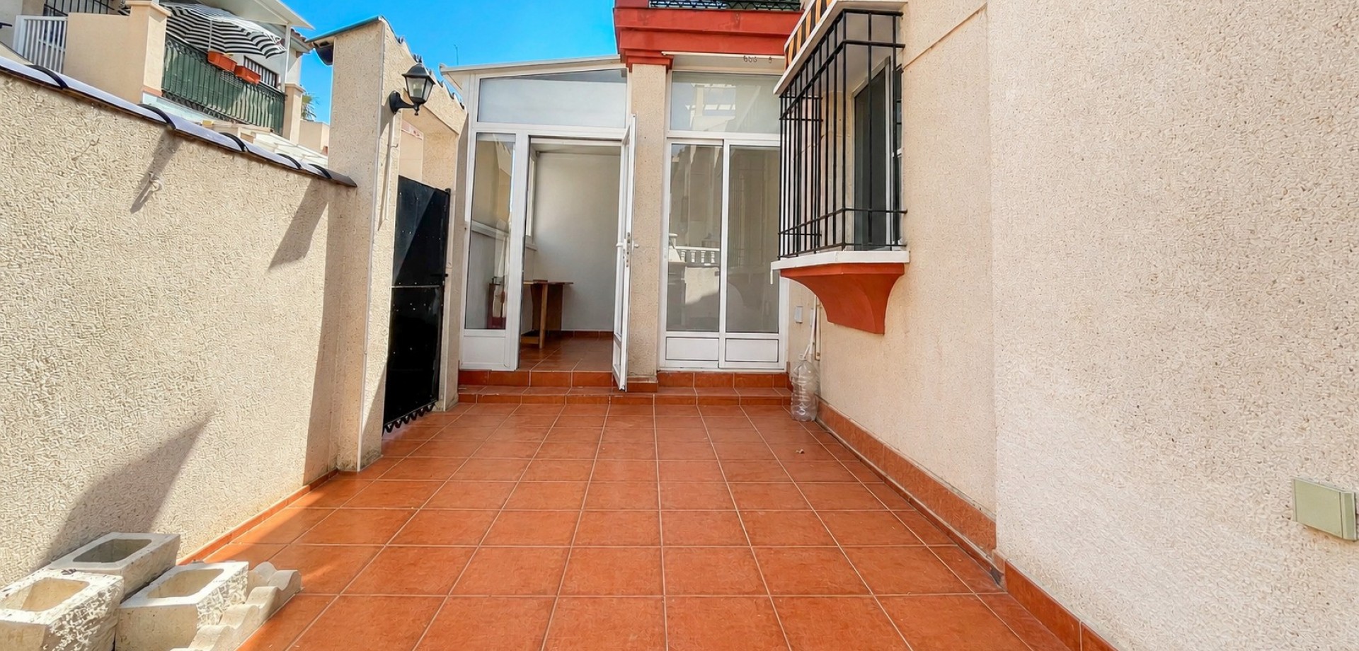 Bedroom in bungalow for sale in Orihuela Costa