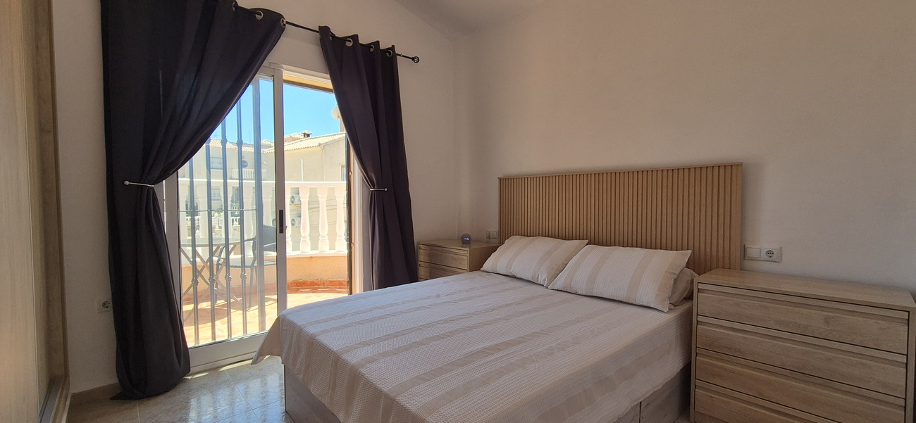 Pool area in villa for sale in Villamartin