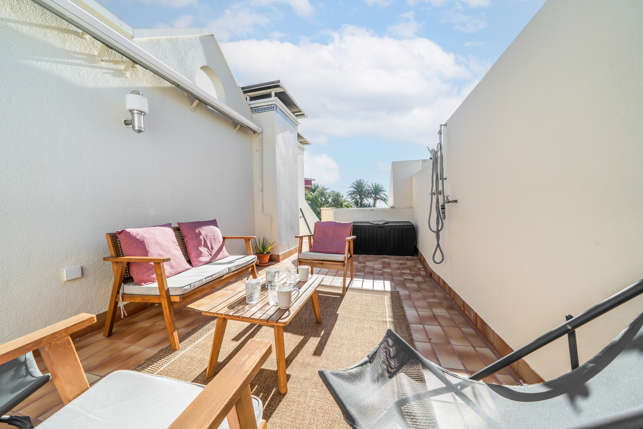 Terrace in apartment for sale in Torrevieja