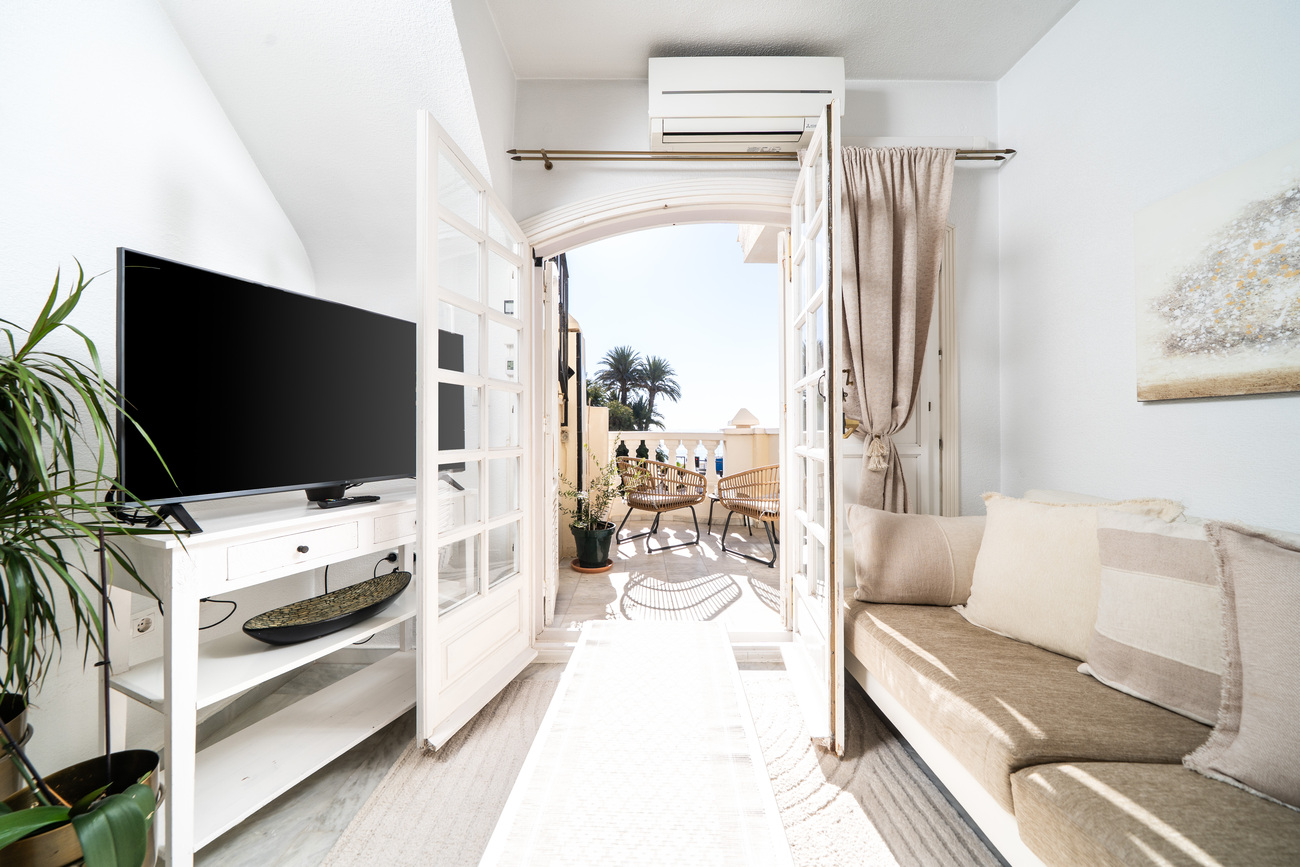 Bedroom in apartment for sale in Torrevieja