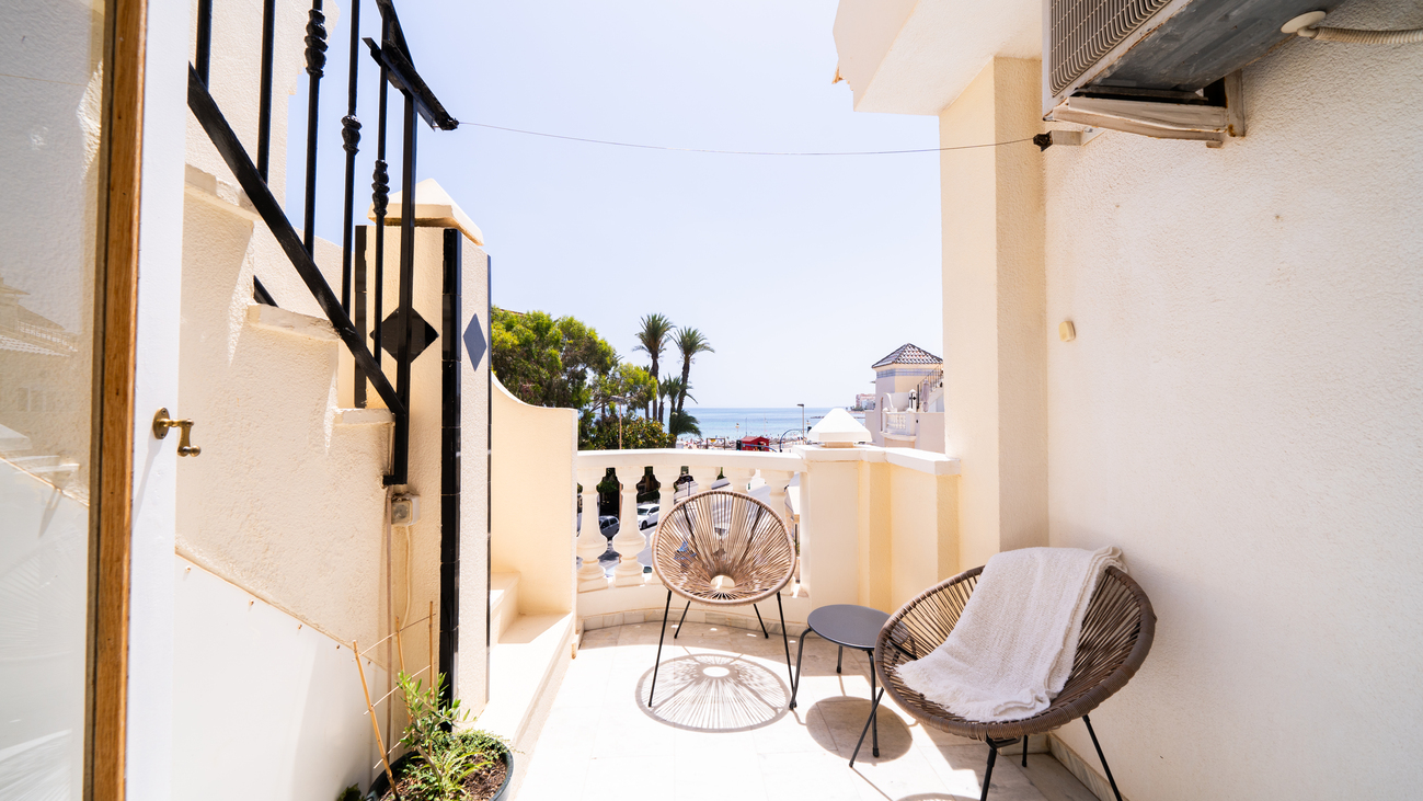 Master bedroom in apartment for sale in Torrevieja