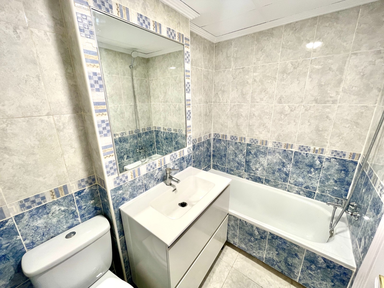Kitchen in penthouse for sale in Algorfa