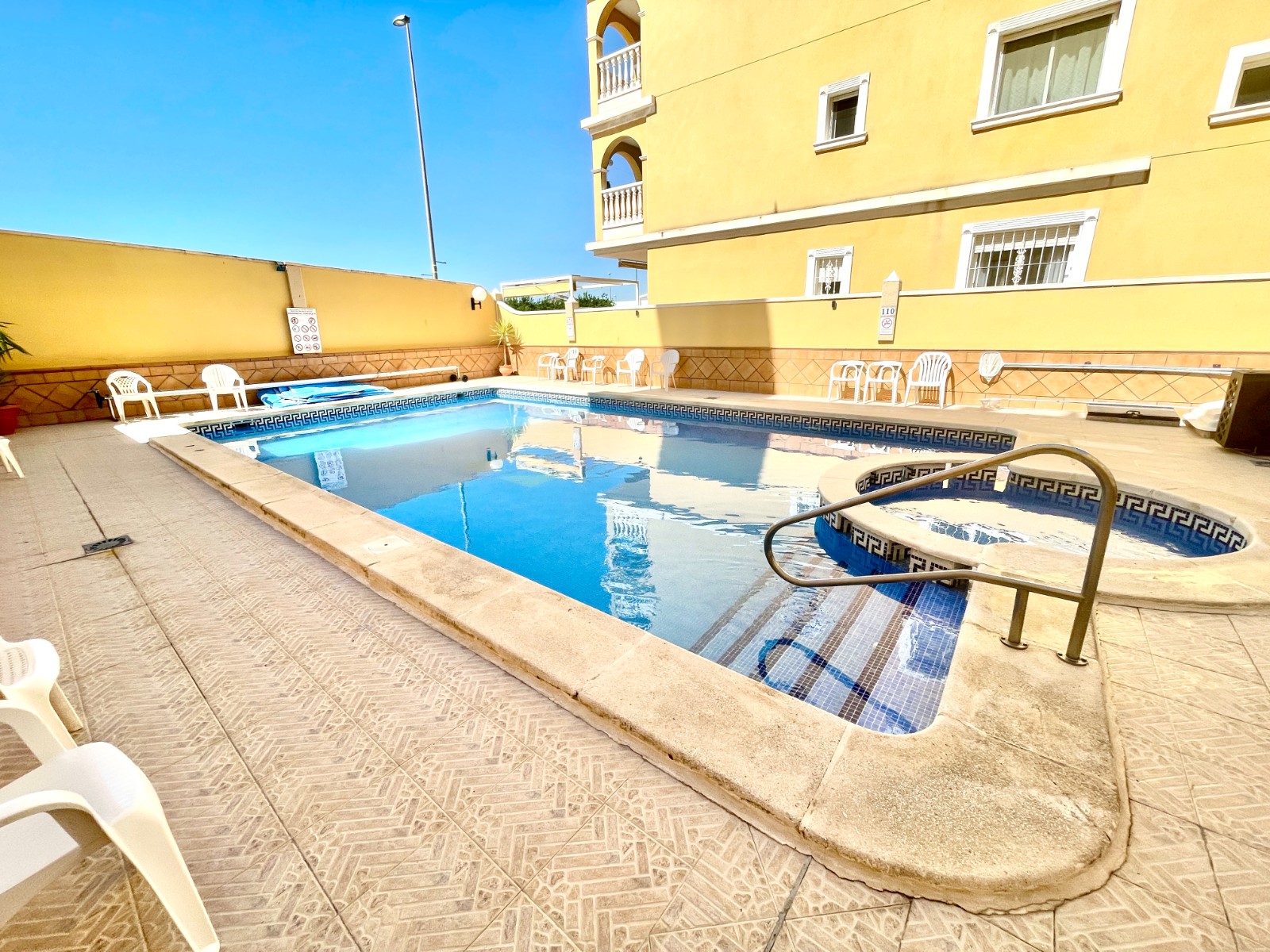 Exterior view in penthouse for sale in Algorfa