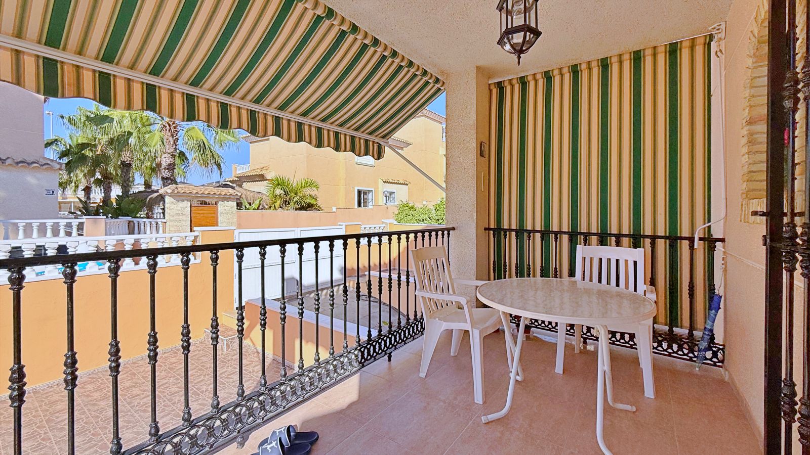 Exterior view in villa for sale in Orihuela