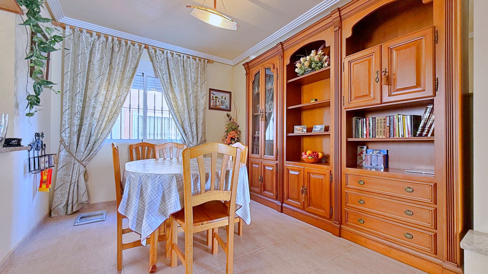 Living room in villa for sale in Orihuela