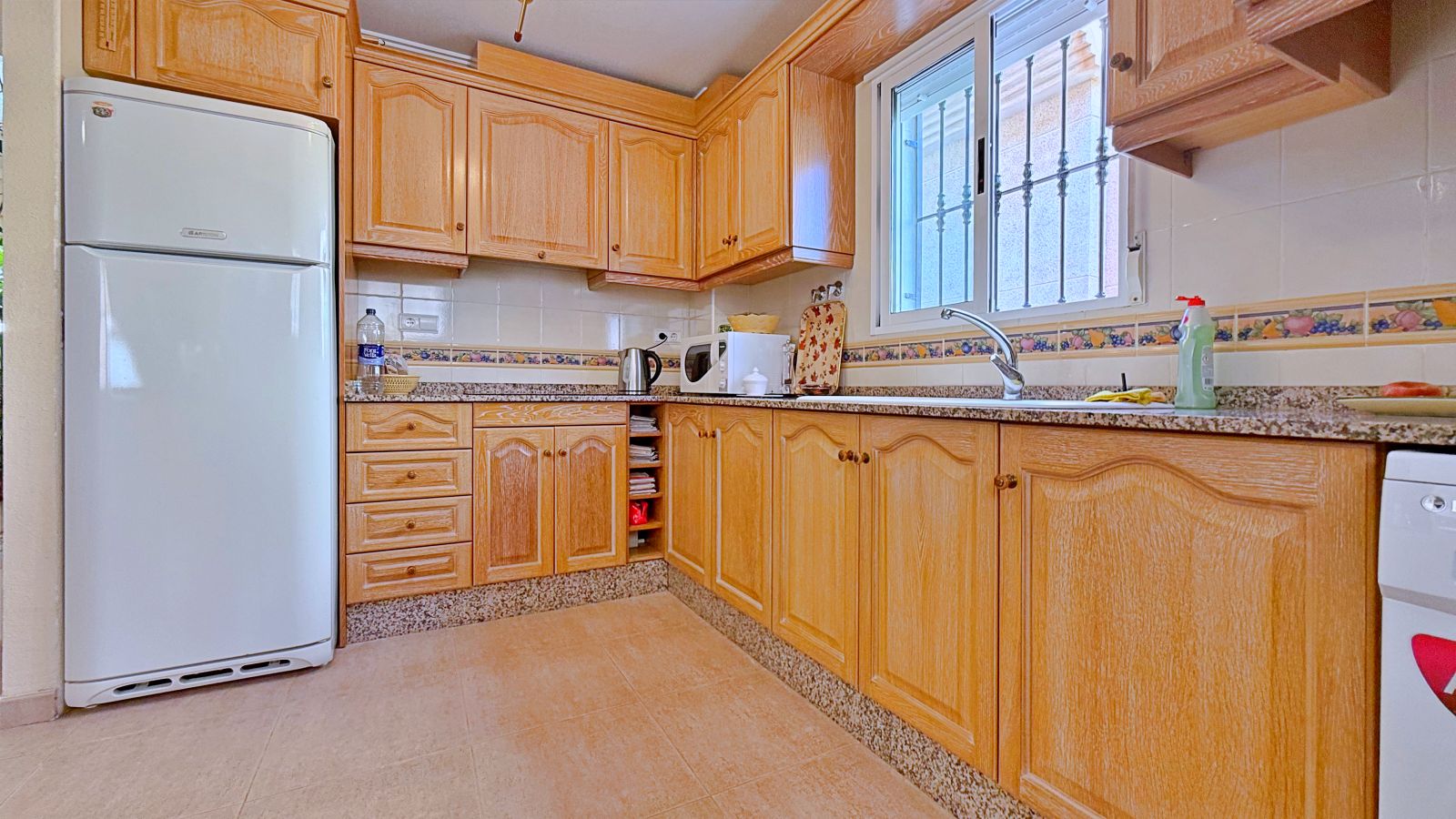 Terrace in villa for sale in Orihuela