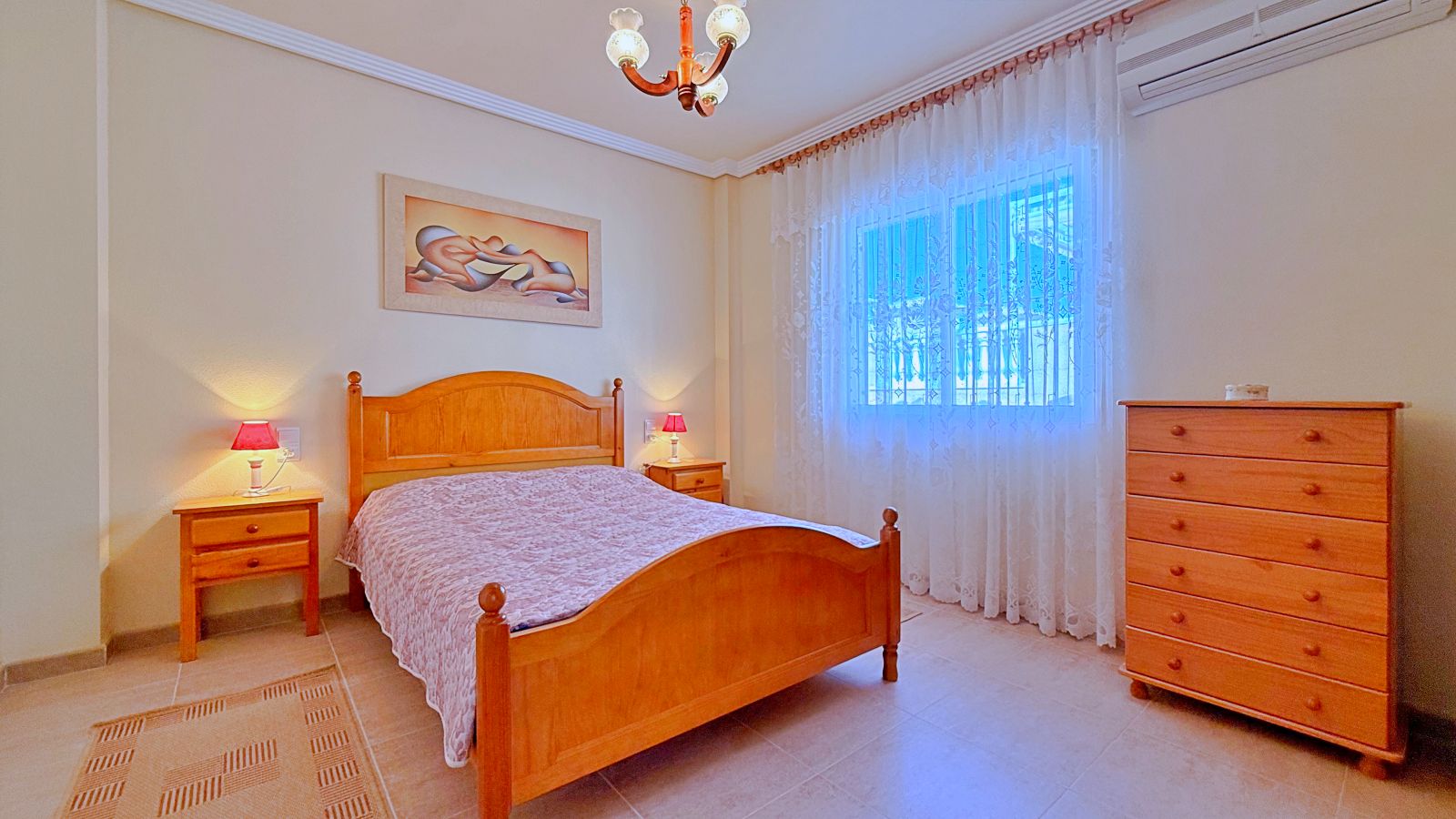 Master bedroom in villa for sale in Orihuela