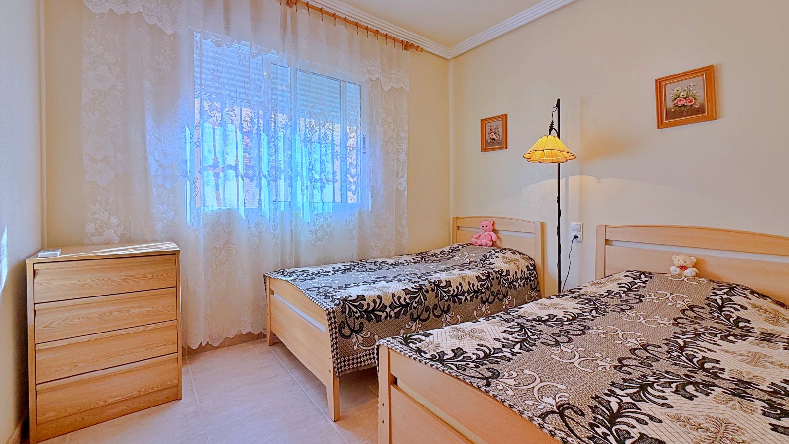 Garden in villa for sale in Orihuela