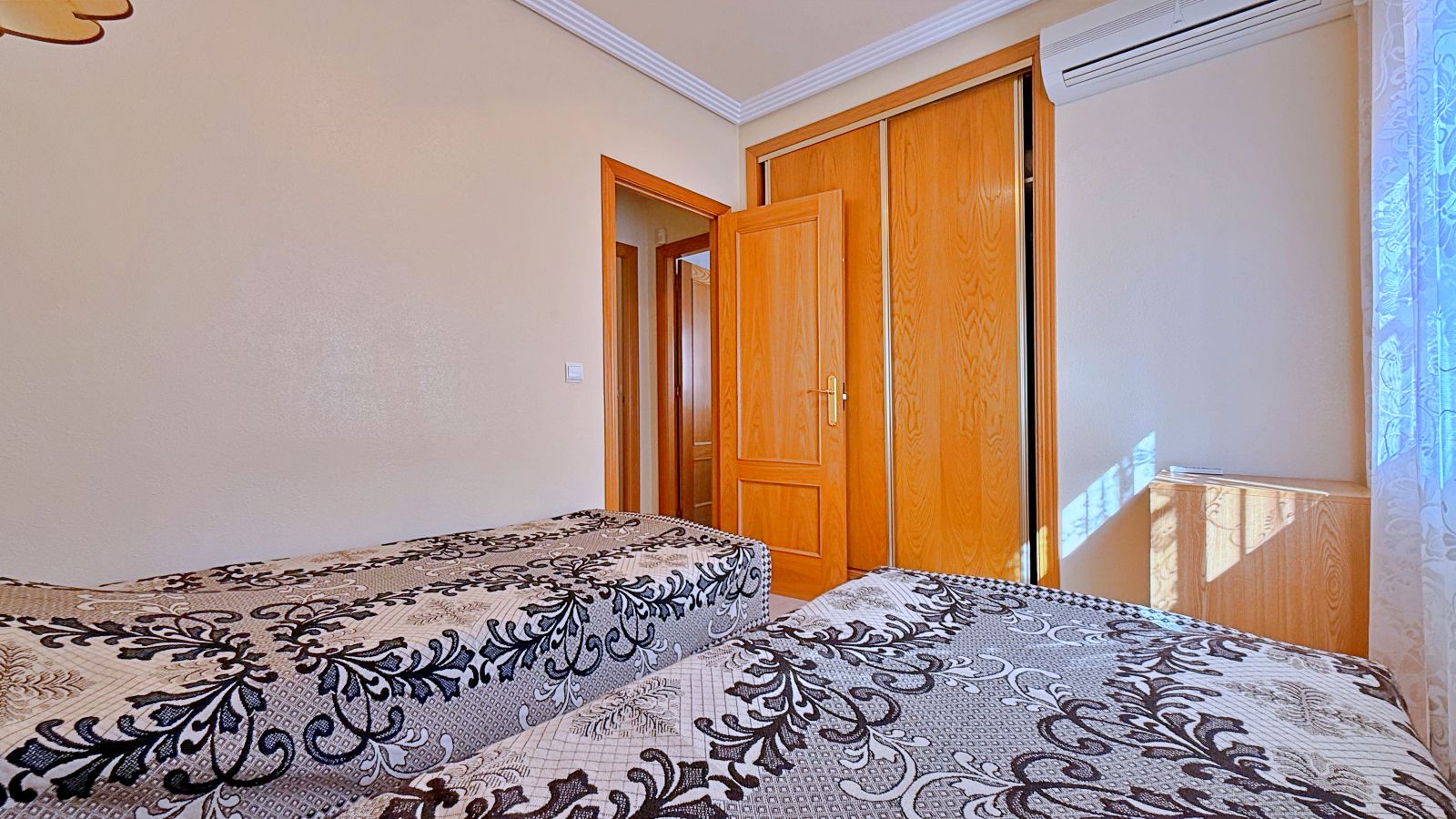 Exterior view in villa for sale in Orihuela