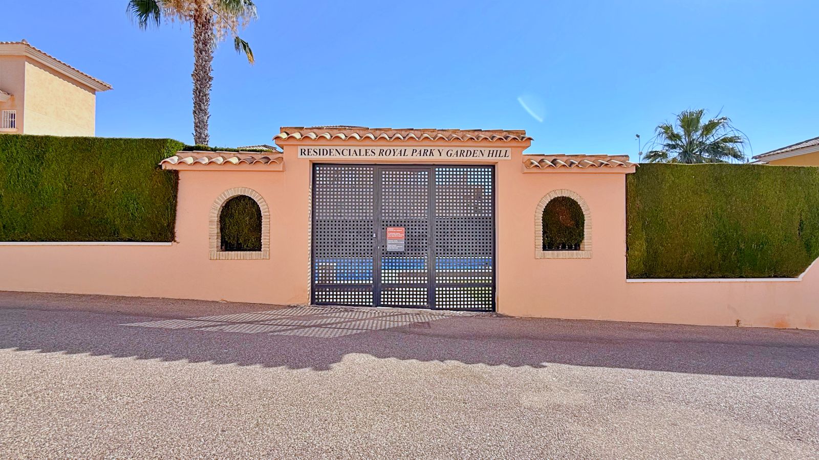 Bedroom in villa for sale in Orihuela