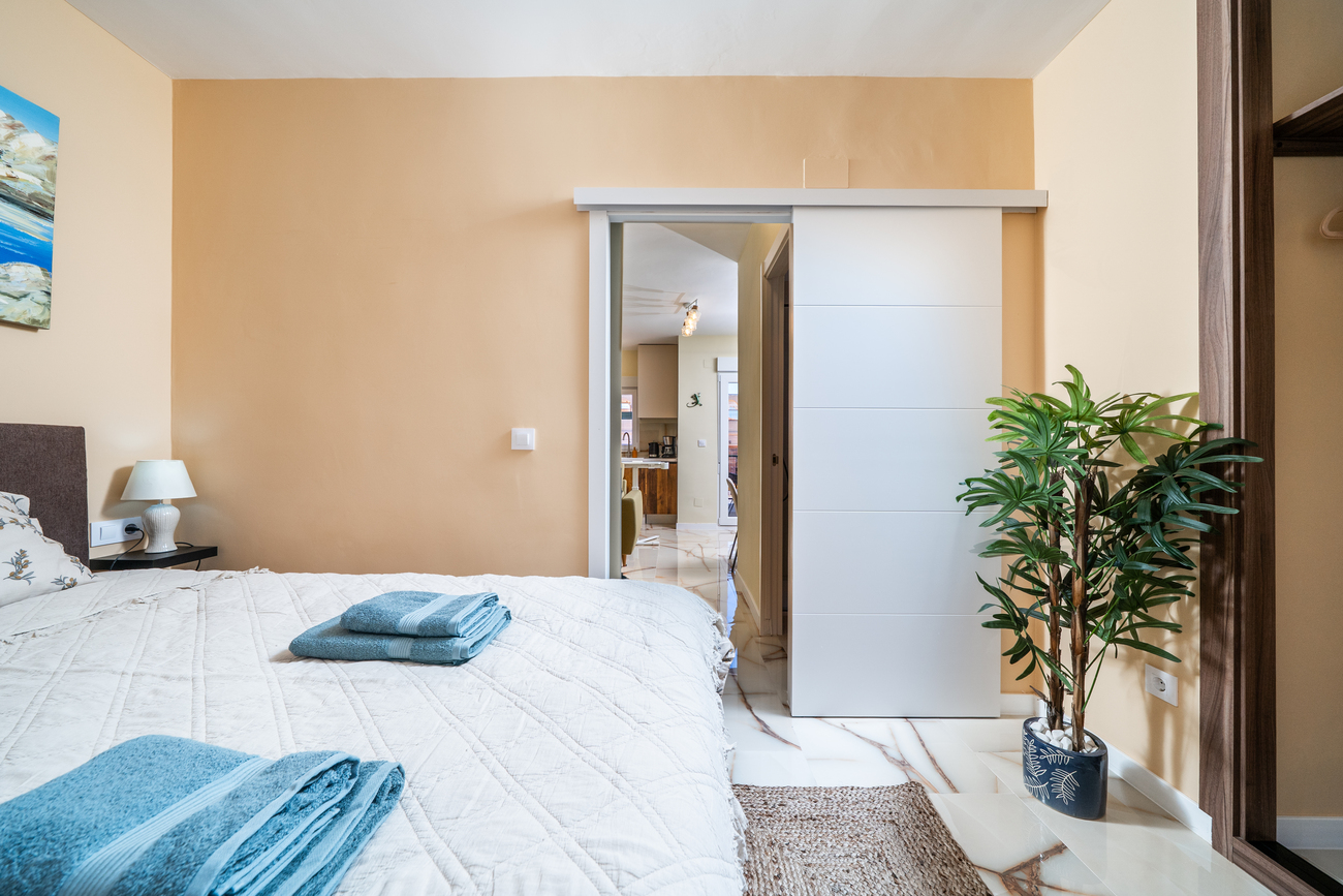 Master bedroom in apartment for sale in Torrevieja
