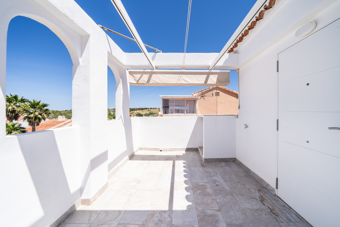 Pool area in apartment for sale in Torrevieja