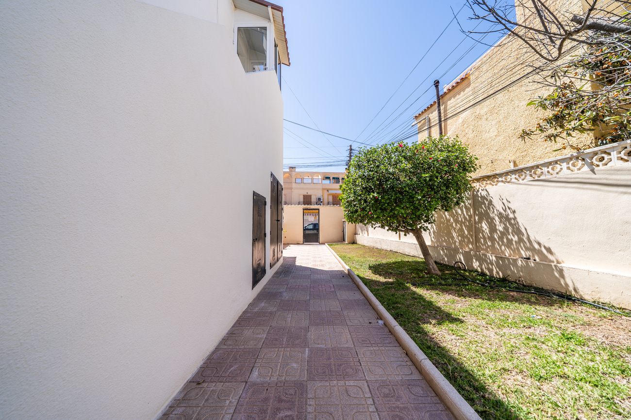 Living room in apartment for sale in Torrevieja