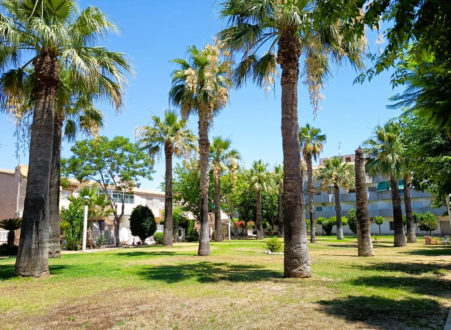 Dining area in bungalow for sale in Orihuela Costa
