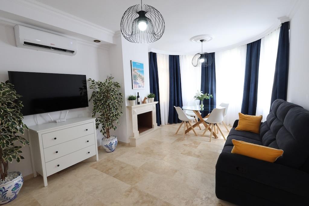 Terrace in villa for sale in Orihuela Costa