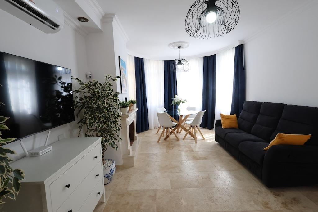 Pool area in villa for sale in Orihuela Costa