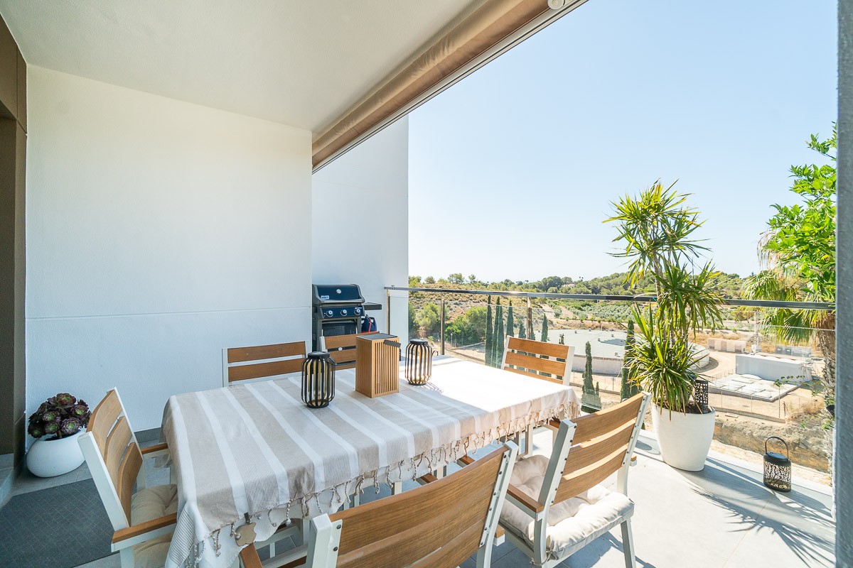 Bathroom in penthouse for sale in Villamartin