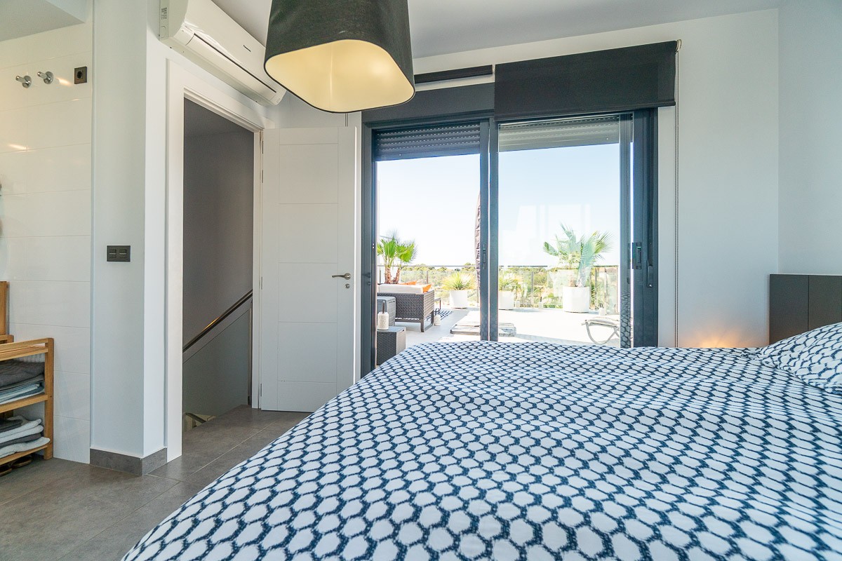 Kitchen in penthouse for sale in Villamartin