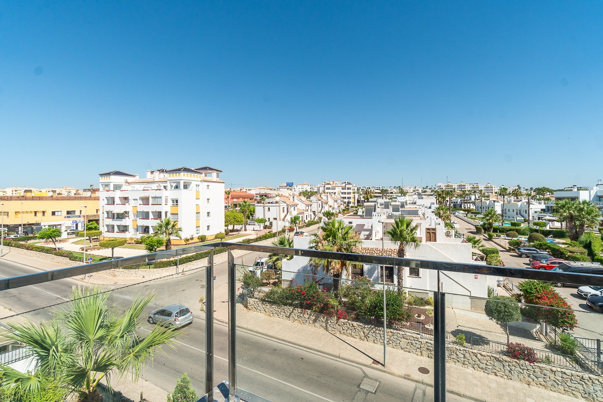 Terrace in penthouse for sale in Villamartin