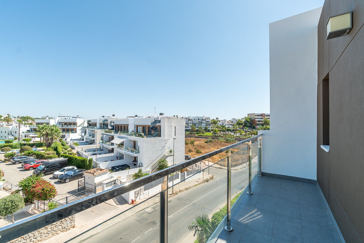 Pool area in penthouse for sale in Villamartin