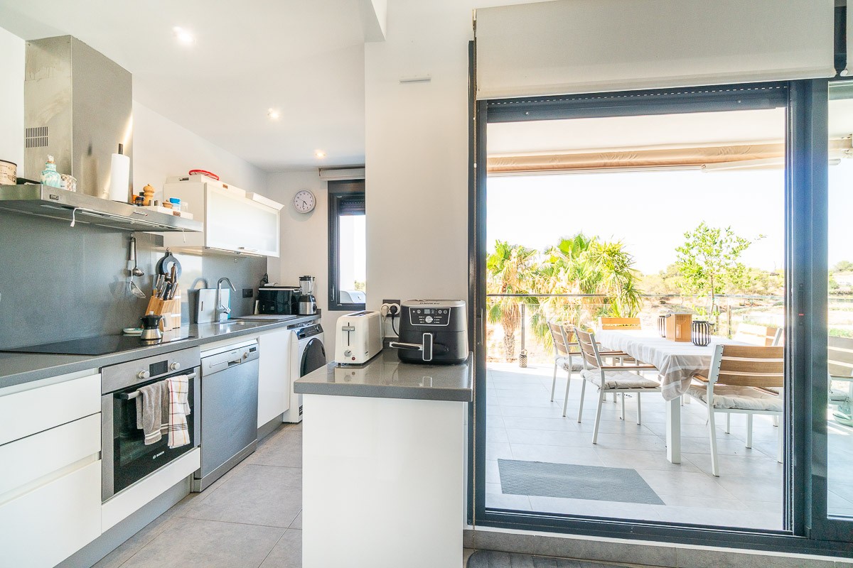 Terrace in penthouse for sale in Villamartin