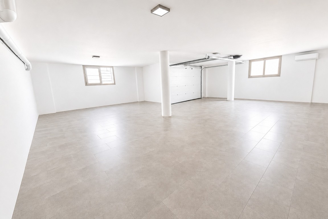 Garden in villa for sale in San Miguel de Salinas