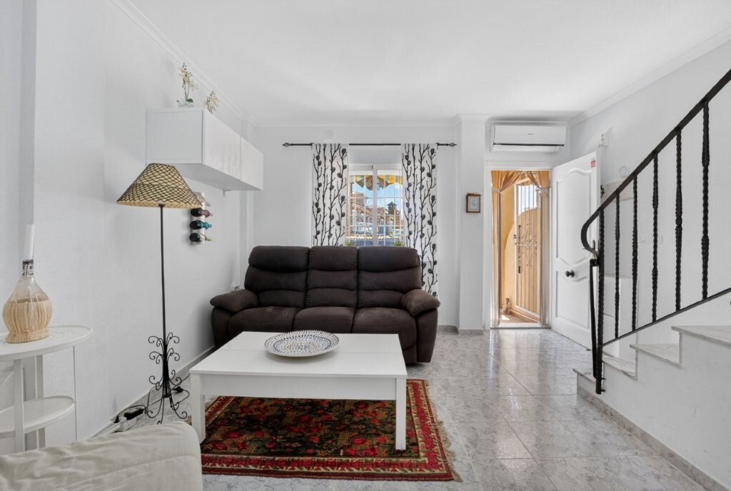 Exterior view in terraced for sale in Torrevieja