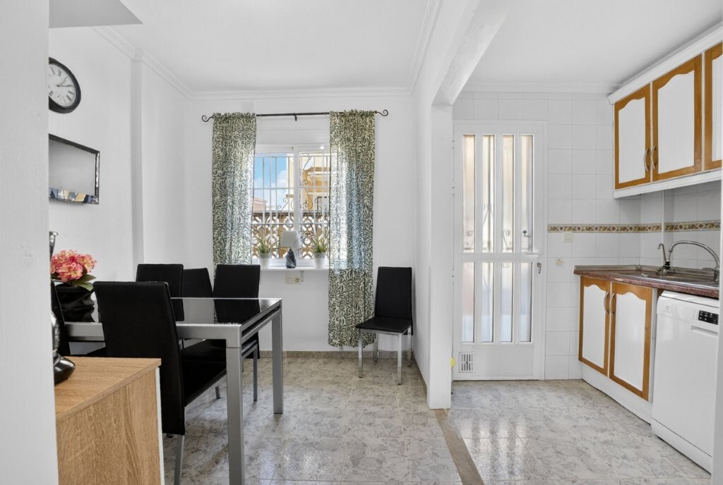Kitchen in terraced for sale in Torrevieja