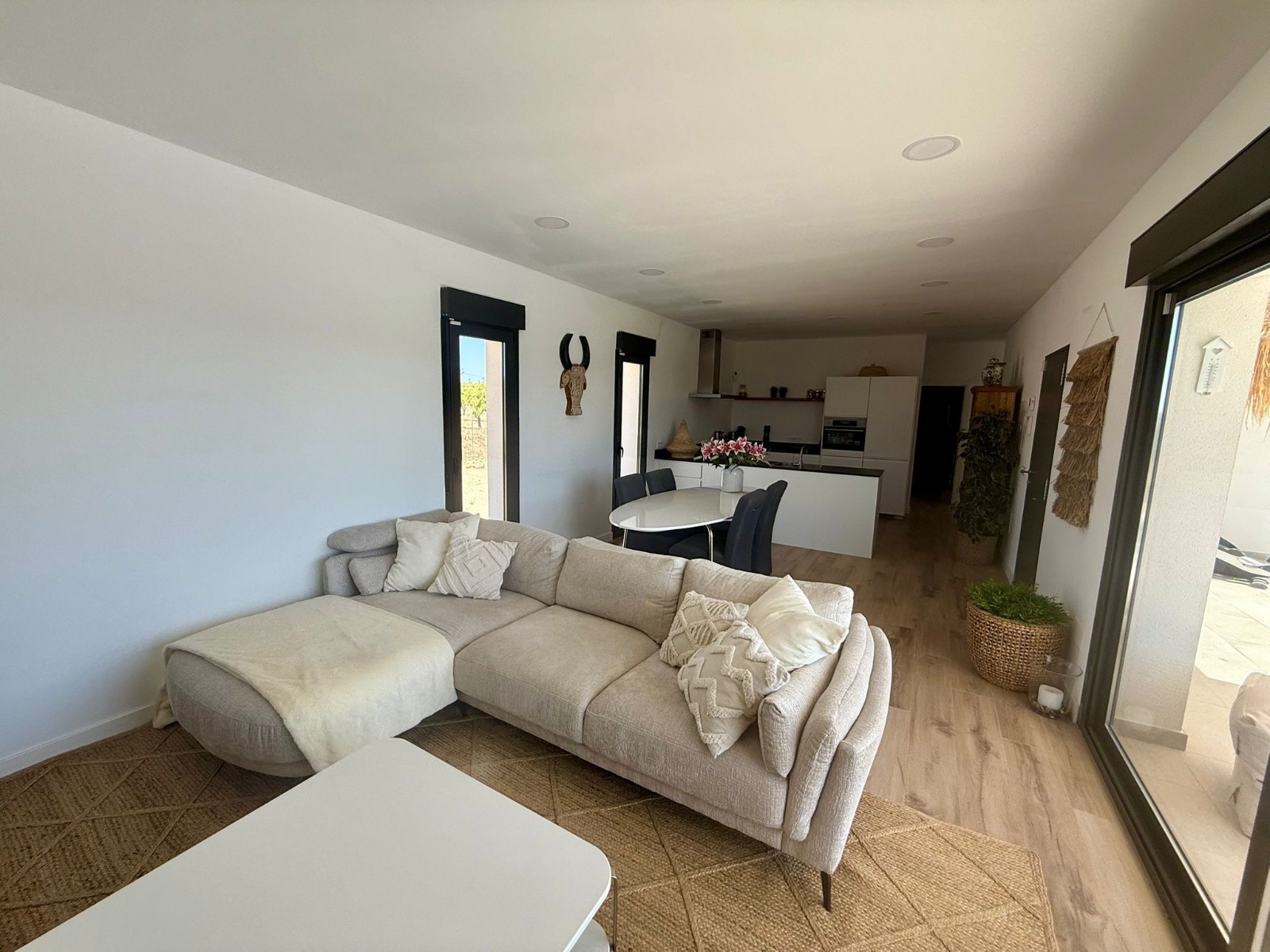 Bedroom in villa for sale in Pinoso
