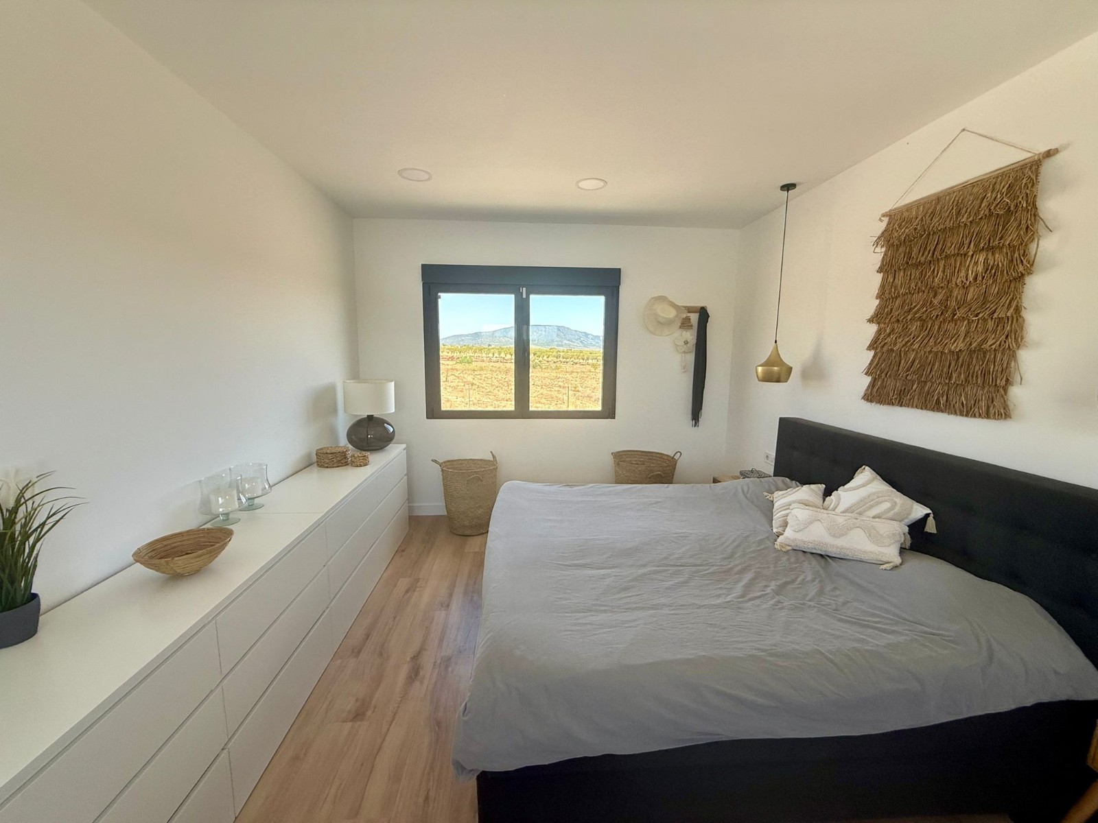 Pool area in villa for sale in Pinoso