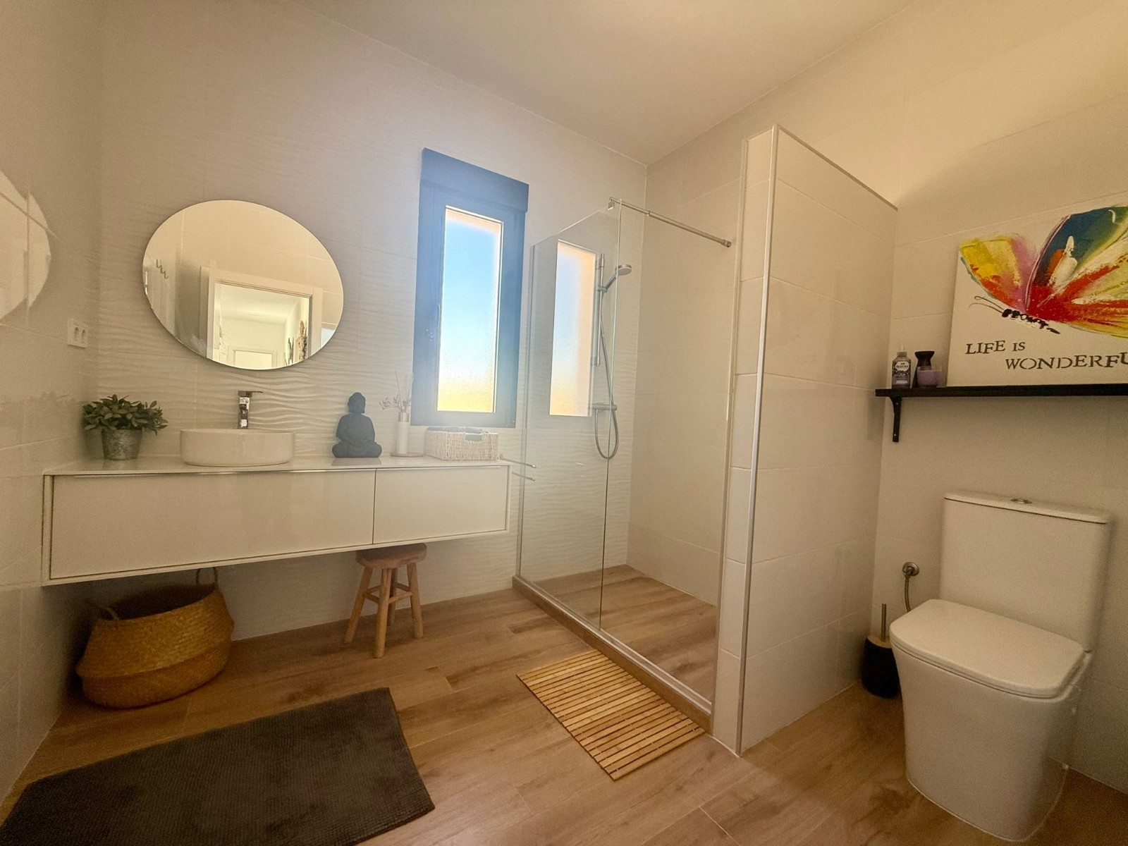 Bedroom in villa for sale in Pinoso