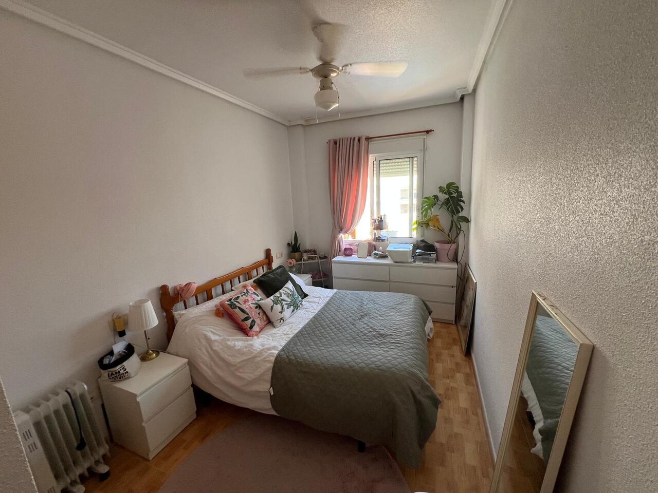 Living room in apartment for sale in San Miguel de Salinas