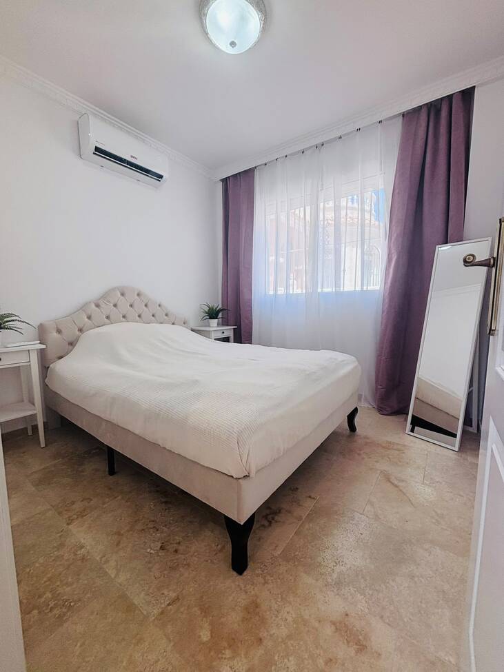 Living room in villa for sale in Villamartin