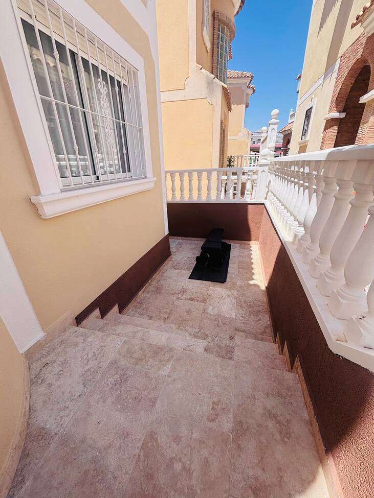 Living room in villa for sale in Villamartin