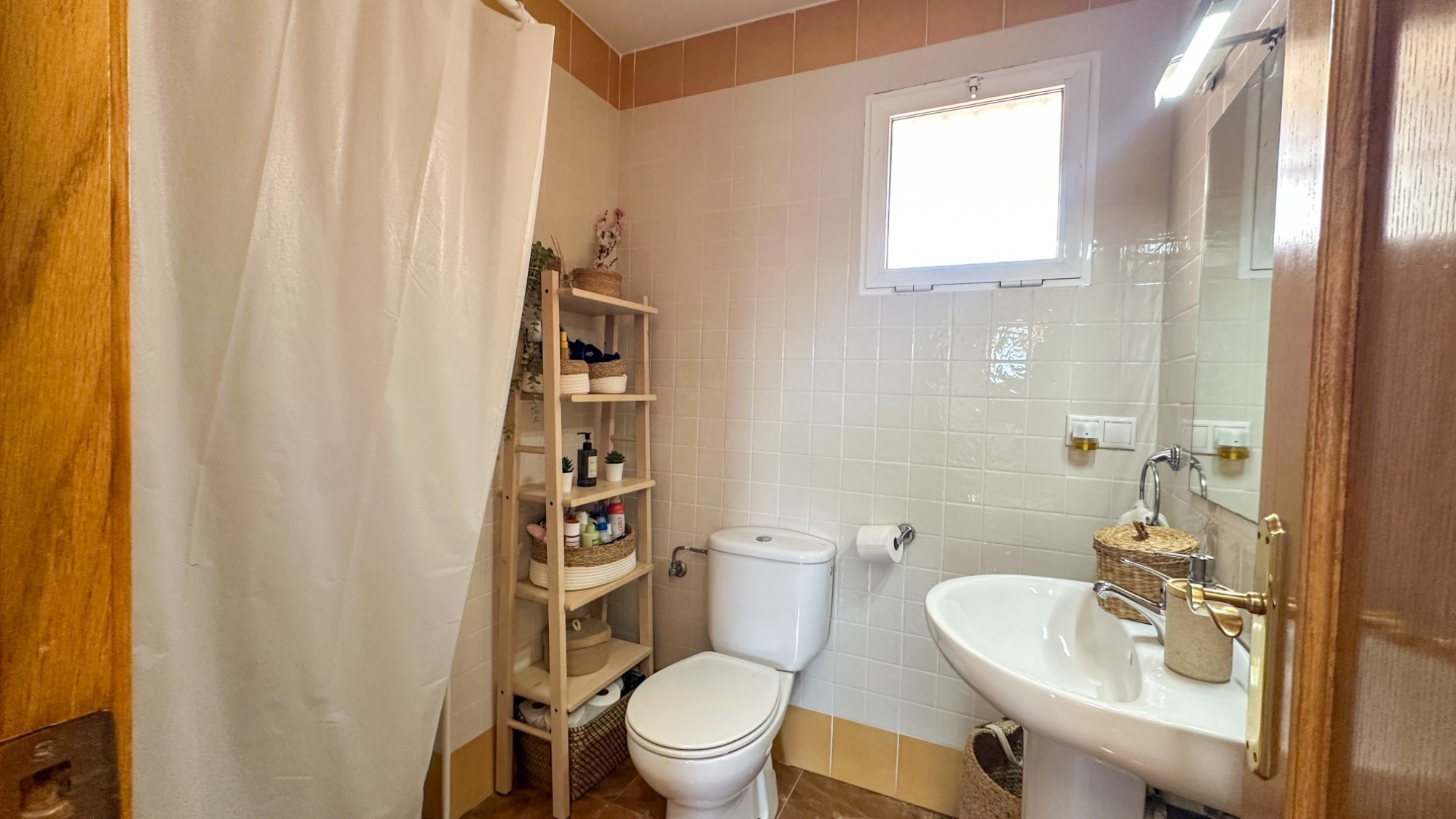 Kitchen in apartment for sale in Guardamar del Segura