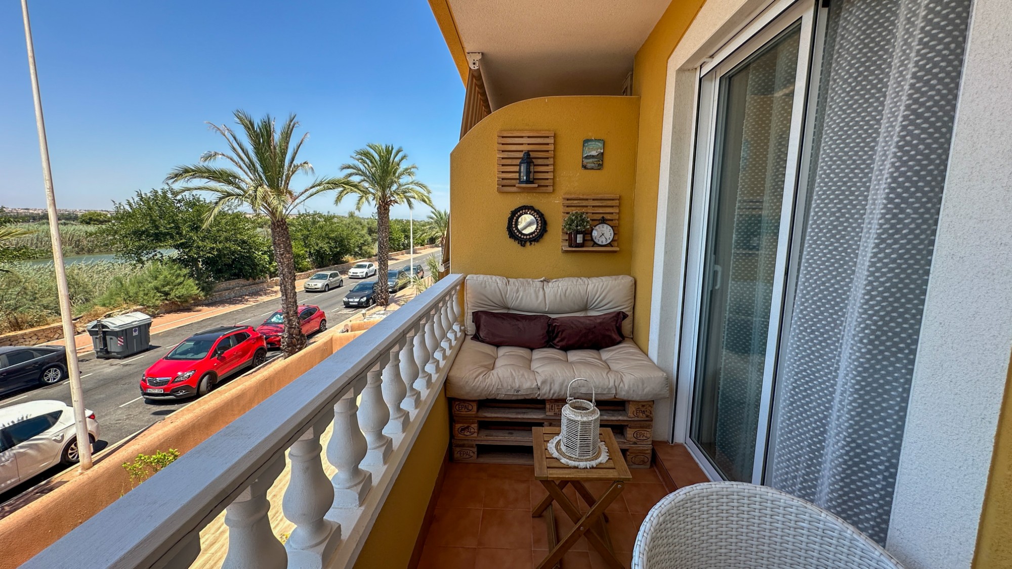 Terrace in apartment for sale in Guardamar del Segura