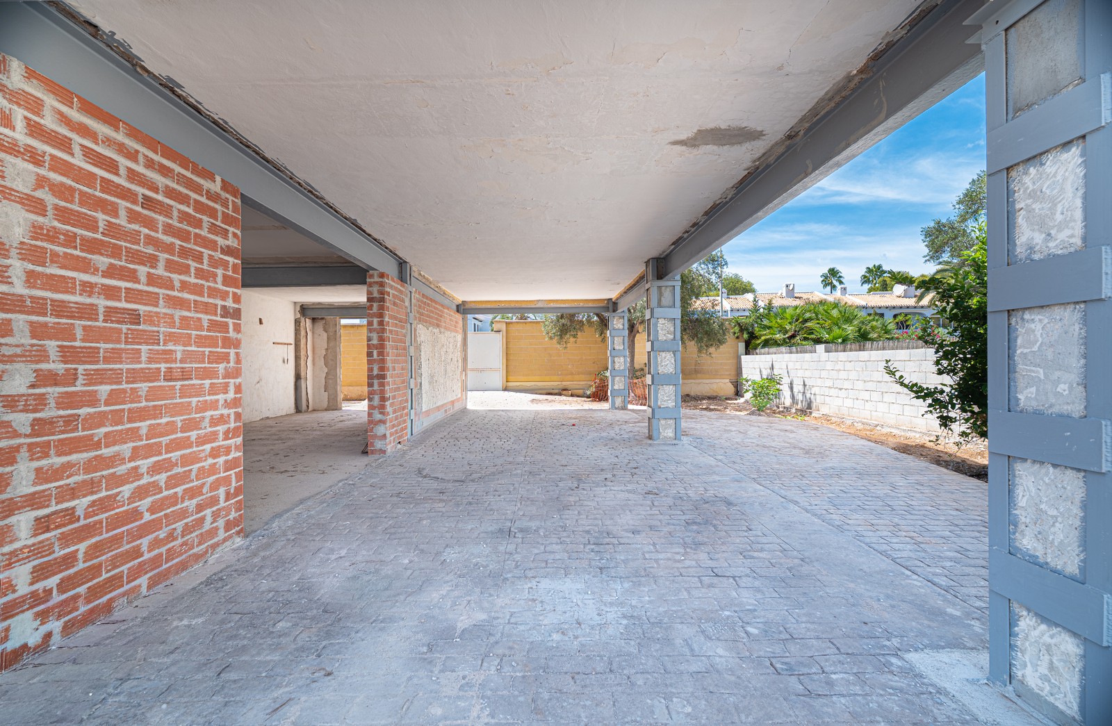 Dining area in villa for sale in Orihuela Costa
