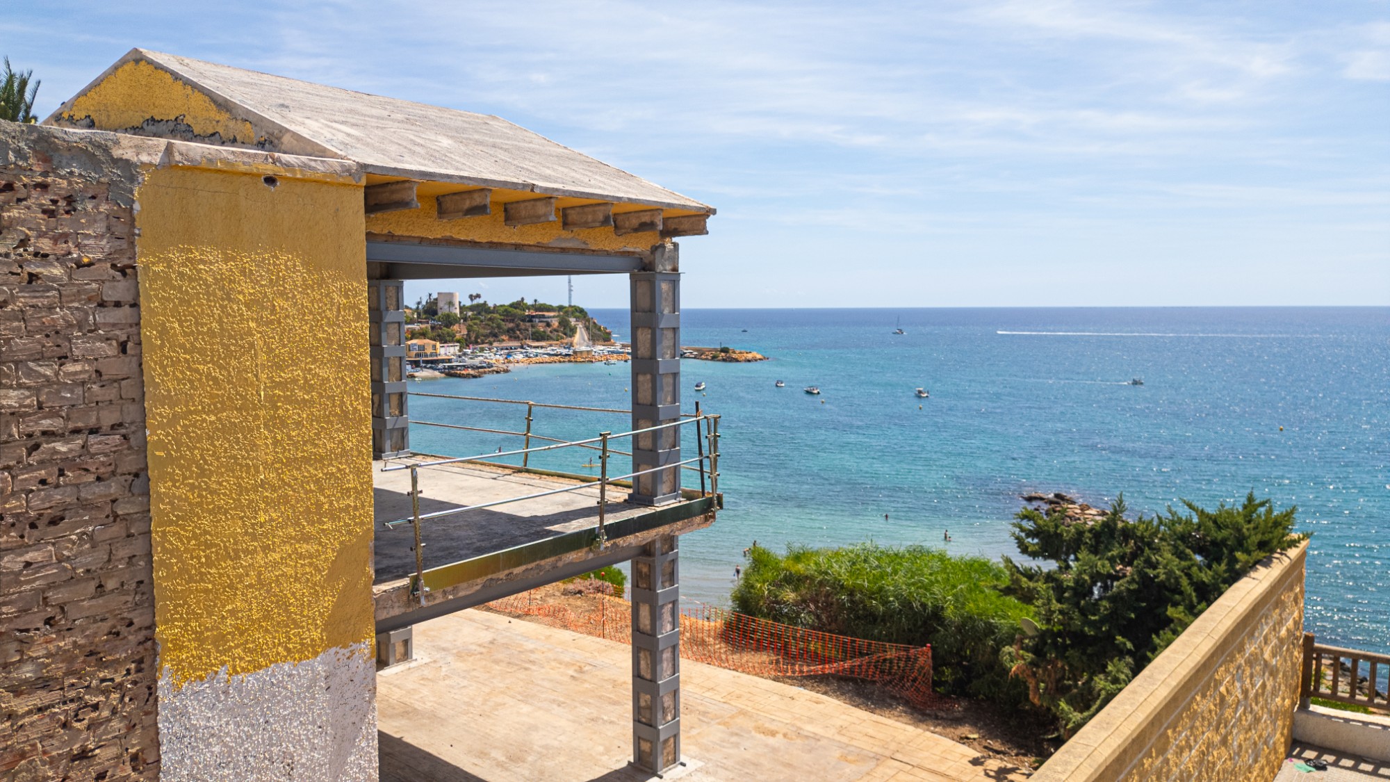 Living room in villa for sale in Cabo Roig