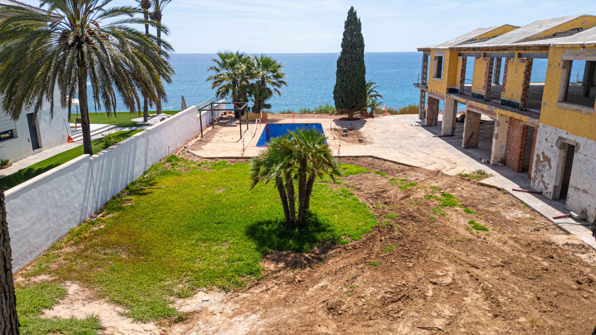 Master bedroom in villa for sale in Cabo Roig