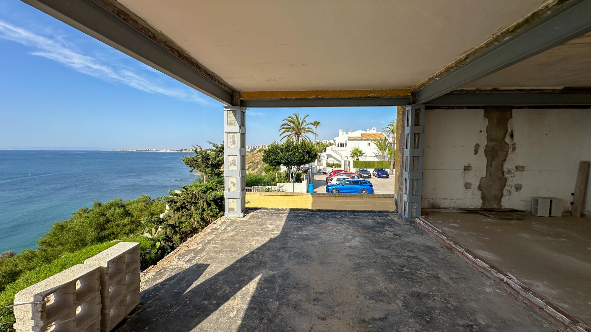 Bedroom in villa for sale in Cabo Roig