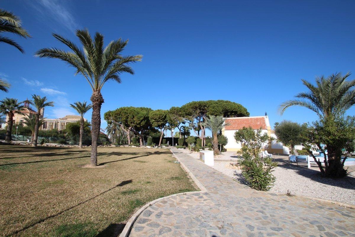 Bathroom in bungalow for sale in Torrevieja