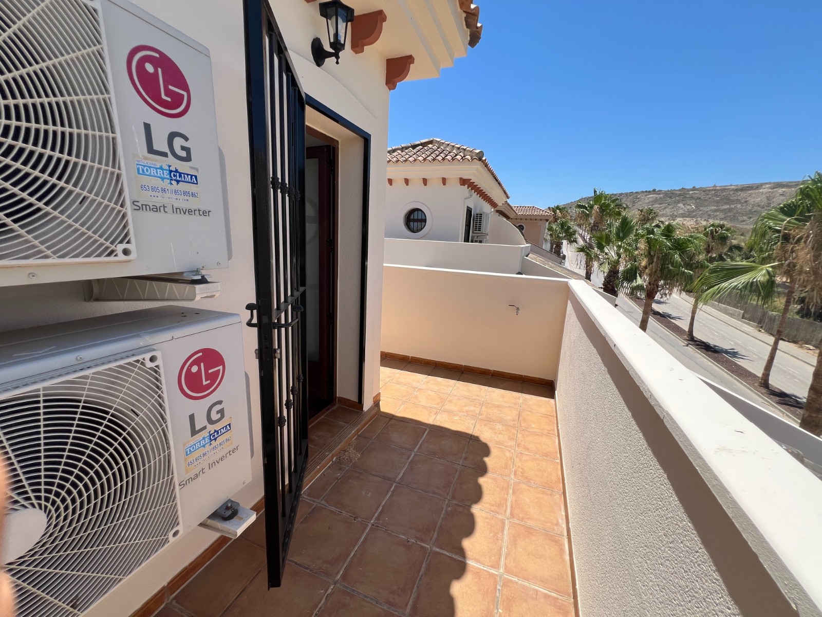 Kitchen in villa for sale in Algorfa