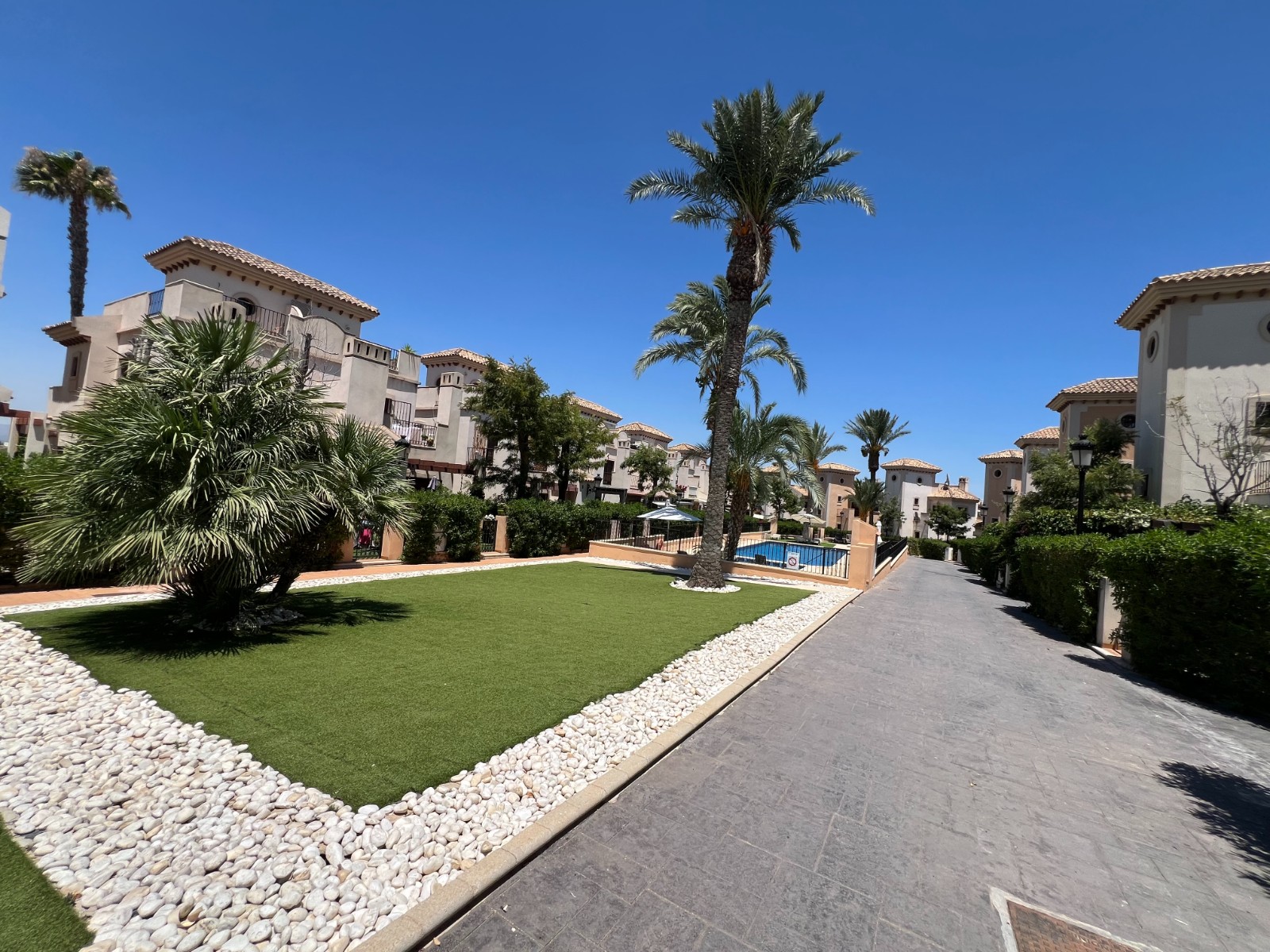 Bedroom in villa for sale in Algorfa
