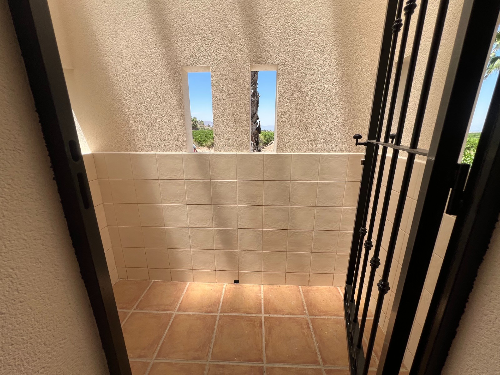 Bedroom in villa for sale in Algorfa