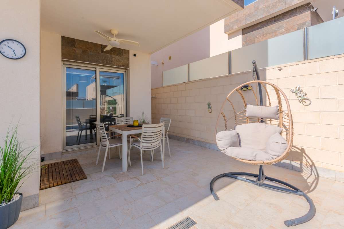 Terrace in villa for sale in Orihuela Costa