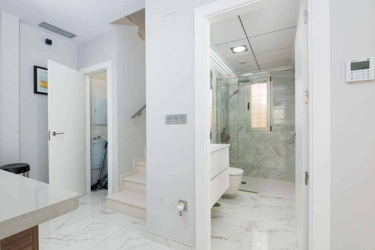 Kitchen in villa for sale in Orihuela Costa