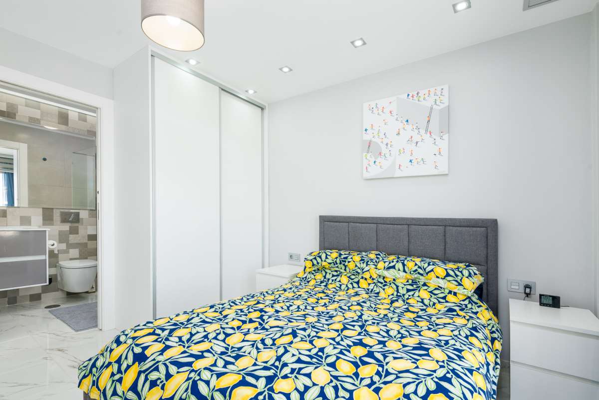 Bedroom in villa for sale in Orihuela Costa