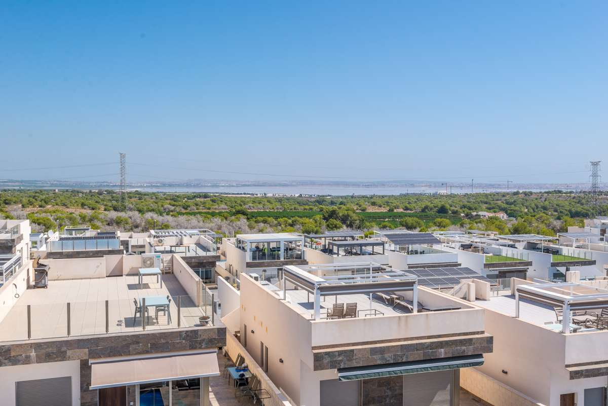 Master bedroom in villa for sale in Orihuela Costa