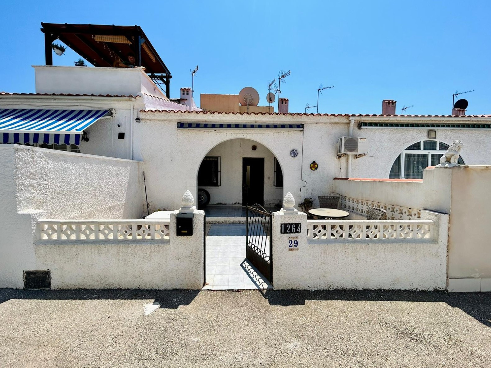 Terrace in bungalow for sale in Torrevieja