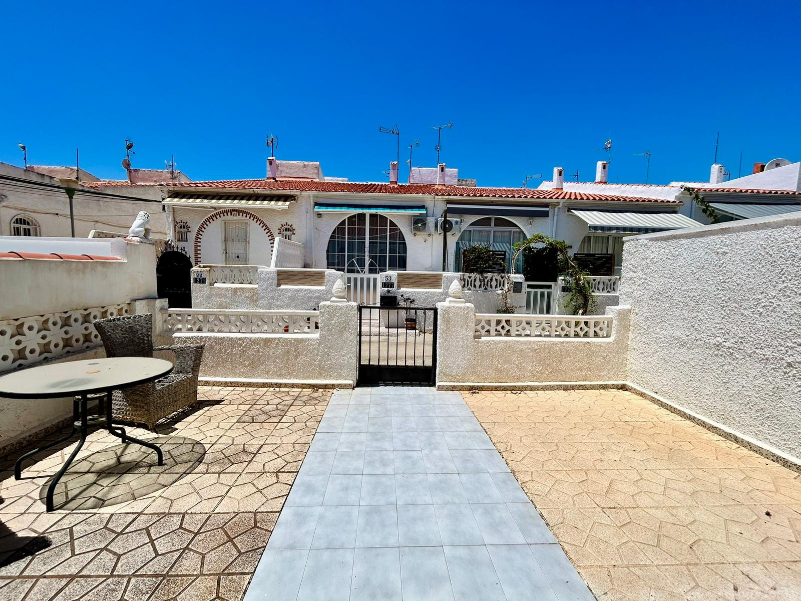 Dining area in bungalow for sale in Torrevieja